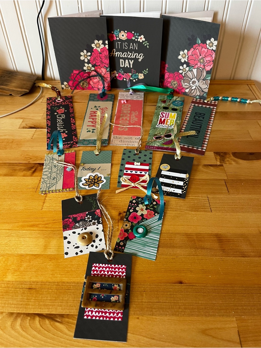 Handcrafted Bookmarks, hang tags and cards - Picture 1 of 9